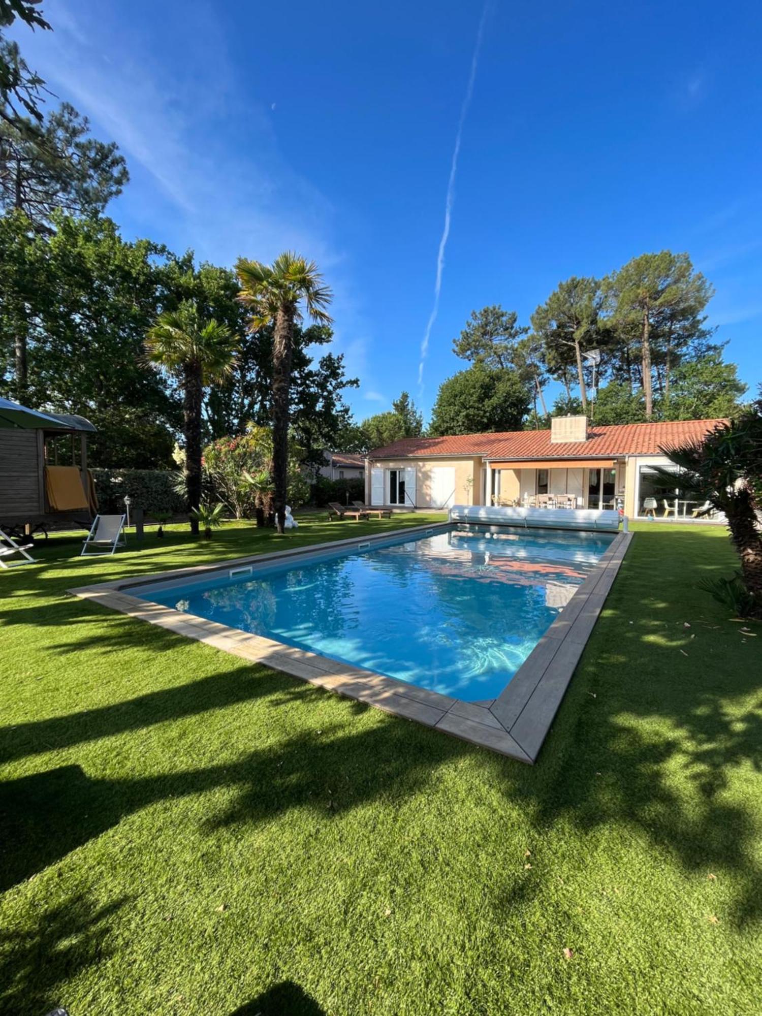 Villa Herbert, Chambres D'Hotes Et Gite Andernos-les-Bains Exteriör bild